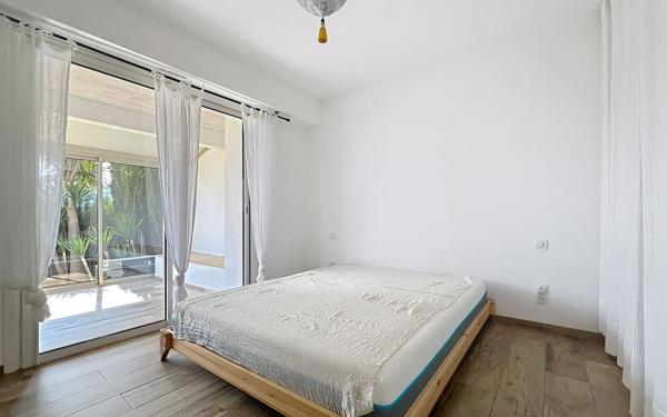 Appartement à vendre    2 pièces • 42 m2 Villeneuve-Loubet