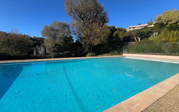 Appartement à vendre    2 pièces • 42 m2 Villeneuve-Loubet