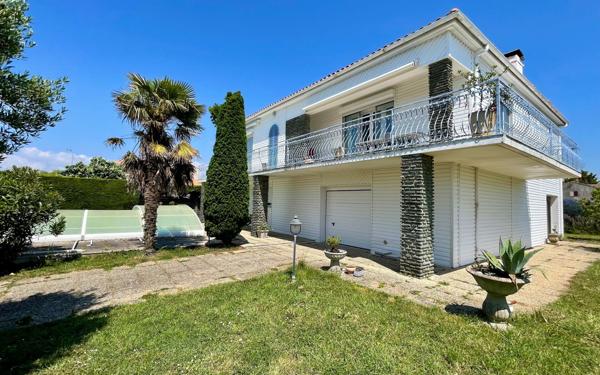 Maison à vendre    6 pièces •  Angoulins