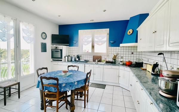 Maison à vendre    6 pièces •  Angoulins