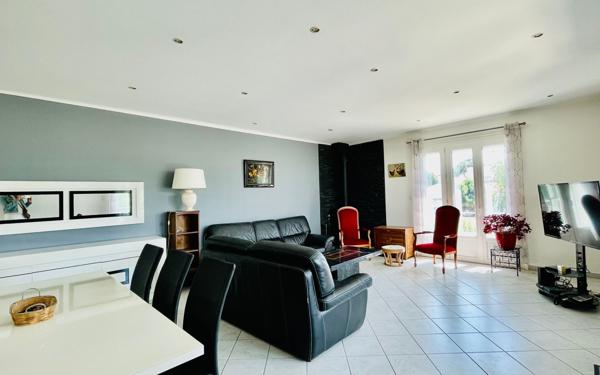 Maison à vendre    6 pièces •  Angoulins