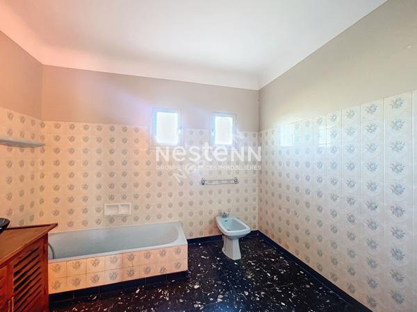 Maison Cucuron 5 pièce(s) 96 m2 sur 2450 m²