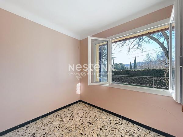 Maison Cucuron 5 pièce(s) 96 m2 sur 2450 m²