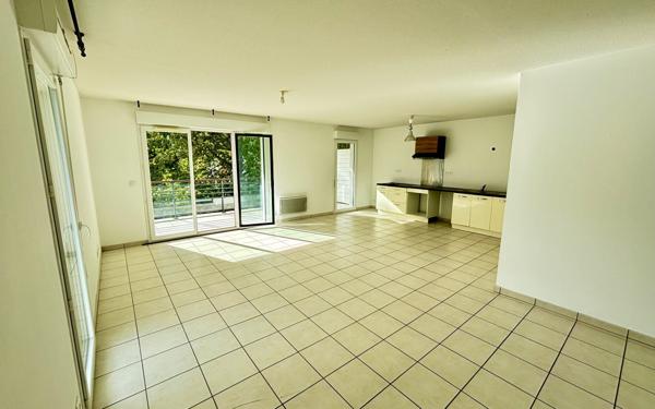 Appartement à louer    4 pièces • 103,36 m2 Bayonne