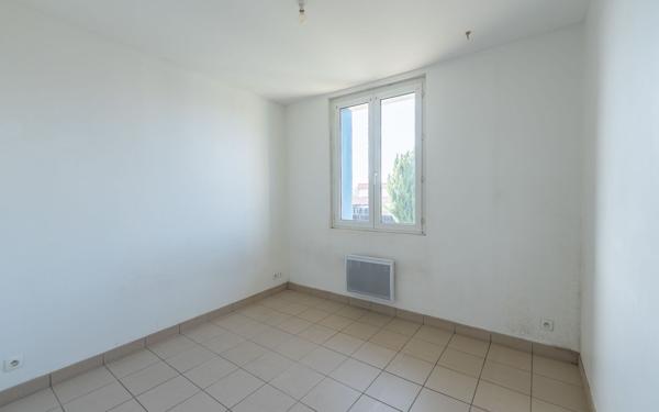 Maison à vendre    2 pièces • 617 m2 Gujan-Mestras