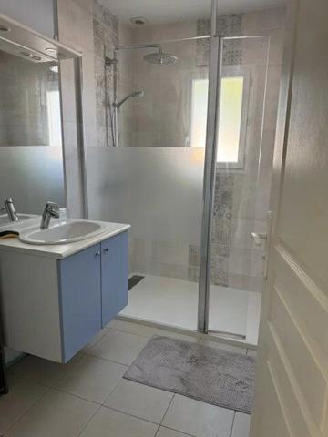 Vente                                                      Maison
                        
                     4 pièces                      80 m2                     à Loix