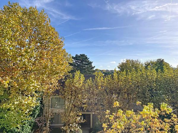 Appartement 80m² 2chambres 6min RER garage