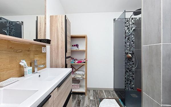 Maison à vendre    6 pièces •  Esnandes