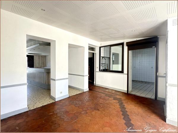 Maison de village, 214 m², 5 chambres, sejour de 100 m².