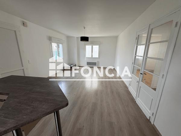 Location Appartement 4 pièces 76.4 m² - REZ DE CHAUSSE Royan 17200