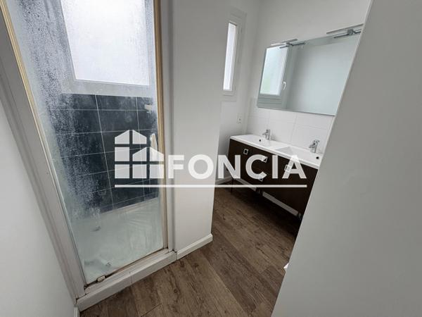 Location Appartement 4 pièces 76.4 m² - REZ DE CHAUSSE Royan 17200