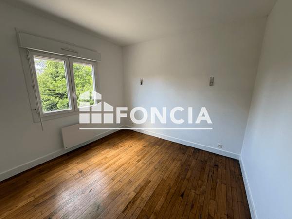 Location Appartement 4 pièces 76.4 m² - REZ DE CHAUSSE Royan 17200