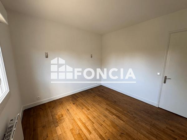 Location Appartement 4 pièces 76.4 m² - REZ DE CHAUSSE Royan 17200