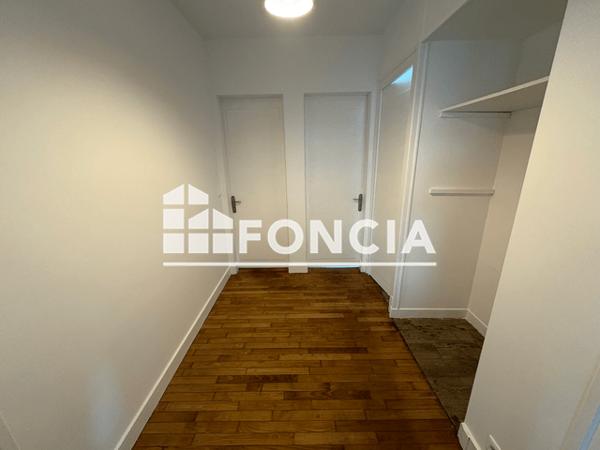 Location Appartement 4 pièces 76.4 m² - REZ DE CHAUSSE Royan 17200