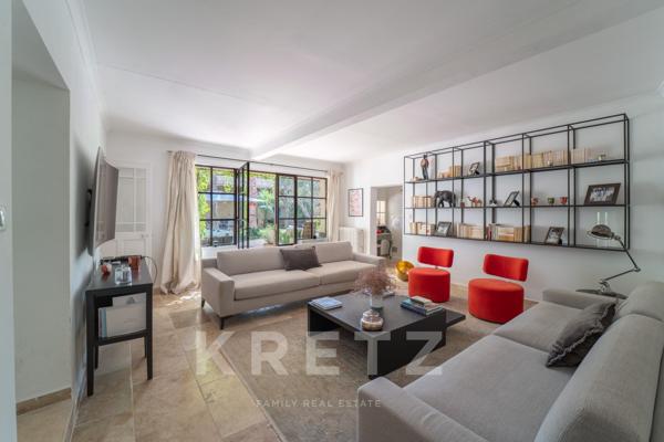 Exceptionnelle Maison de Maître avec jardin, piscine, garage et dépendances en coeur de village