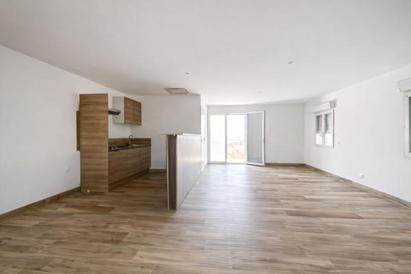 Local Commercial 6 pièces - 179 m²