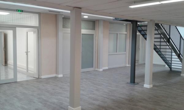 bureaux à louer LYON 3EME (69) atypiques bureaux à louer de 245m2 + sous sol accès direct de 117m2, métro Guichard