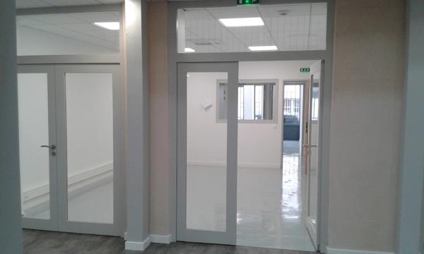 bureaux à louer LYON 3EME (69) atypiques bureaux à louer de 245m2 + sous sol accès direct de 117m2, métro Guichard