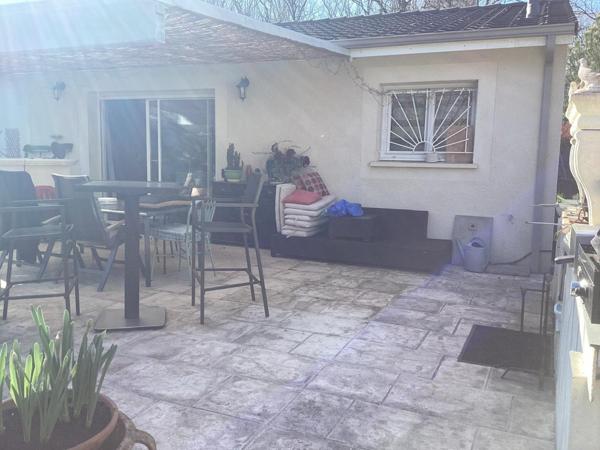 maison située sur la commune de Saint seurin sur l'isle