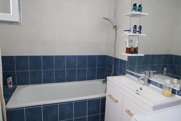 Charmant T4 de 80 m² avec grande terrasse et double garage – Chenôve