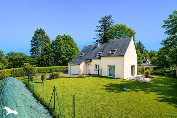 Maison à vendre |  Lampaul-Guimiliau |  7 pièces | 136 m²