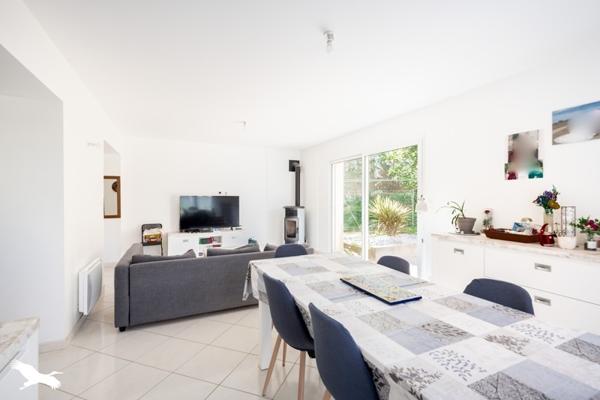 Maison à vendre |  Lampaul-Guimiliau |  7 pièces | 136 m²