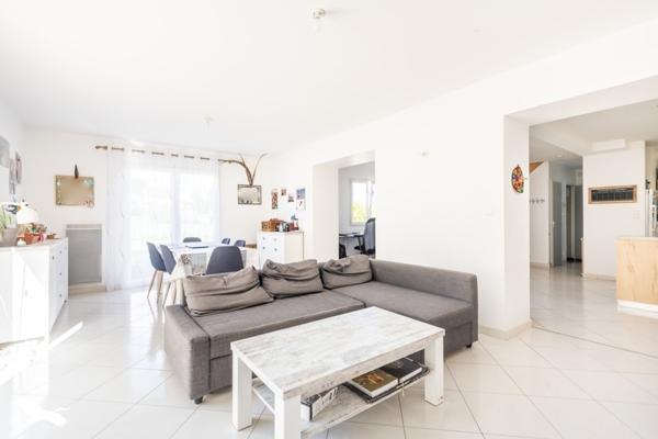 Maison à vendre |  Lampaul-Guimiliau |  7 pièces | 136 m²