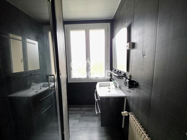 Appartement lumineux avec balcon, garage et cave ! Petite copropriété ! DPE D