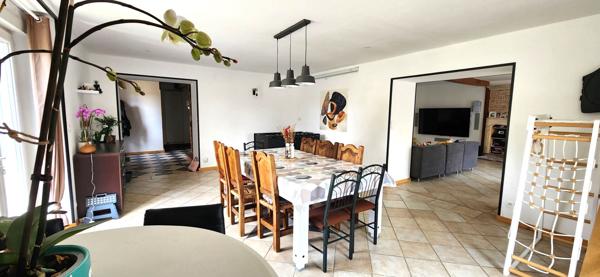 VOUILLE - MAISON - 3 CHAMBRES - JARDIN - CAVE
