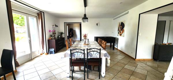 VOUILLE - MAISON - 3 CHAMBRES - JARDIN - CAVE