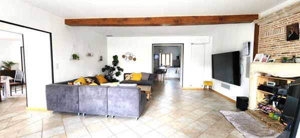 VOUILLE - MAISON - 3 CHAMBRES - JARDIN - CAVE