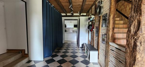VOUILLE - MAISON - 3 CHAMBRES - JARDIN - CAVE