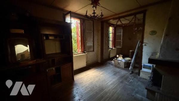 A vendre - Châlons-en-Champagne, rive gauche - Maison T6 de 145 m² à rénover

Sur le secteur ...