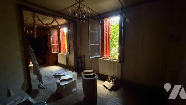 A vendre - Châlons-en-Champagne, rive gauche - Maison T6 de 145 m² à rénover

Sur le secteur ...