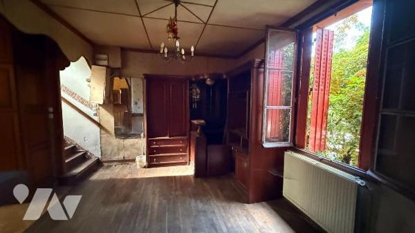 A vendre - Châlons-en-Champagne, rive gauche - Maison T6 de 145 m² à rénover

Sur le secteur ...