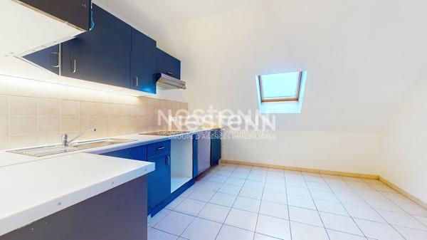 A louer à LONGJUMEAU, T3 en duplex avec balcon et place de parking en sous-sol