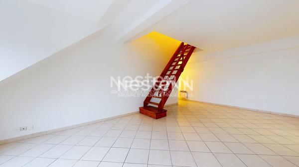 A louer à LONGJUMEAU, T3 en duplex avec balcon et place de parking en sous-sol