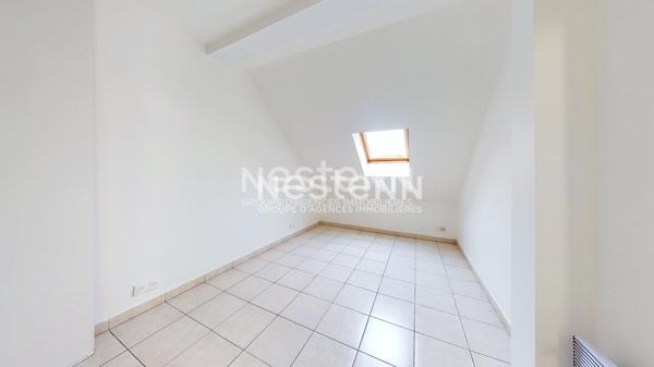 A louer à LONGJUMEAU, T3 en duplex avec balcon et place de parking en sous-sol
