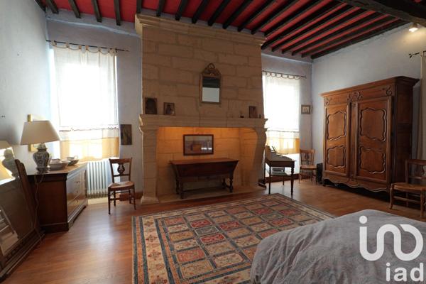 Maison 12 pièces de 500 m² à Sarlat-la-Canéda (24200)