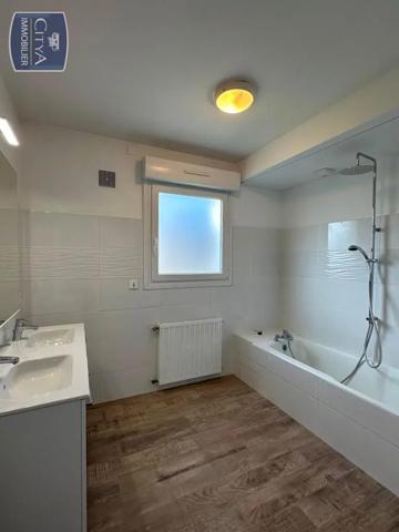 Maison à louer 5 pièces 112.48m² Saint-Nazaire (44600)