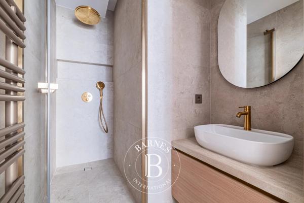 Paris 16ème, Appartement 3 Chambres -  130 m² à vendre
