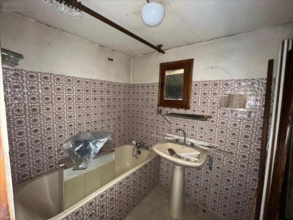 Maison à vendre à Callac dans les Côtes-d'Armor (22160), ref : 29066-1060092