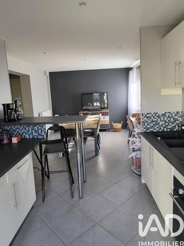 Maison à vendre 12 pièces 251 m² Chassieu