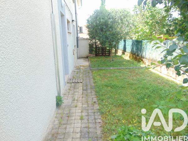 Maison à vendre 12 pièces 251 m² Chassieu