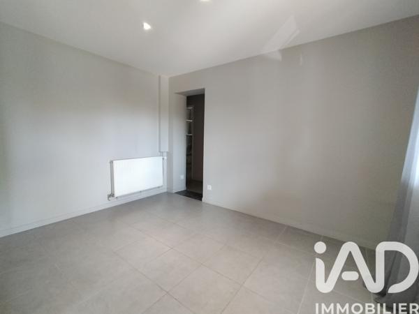 Maison à vendre 12 pièces 251 m² Chassieu