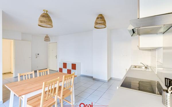 Appartement à vendre    3 pièces • 57,76 m2 Marseille 10