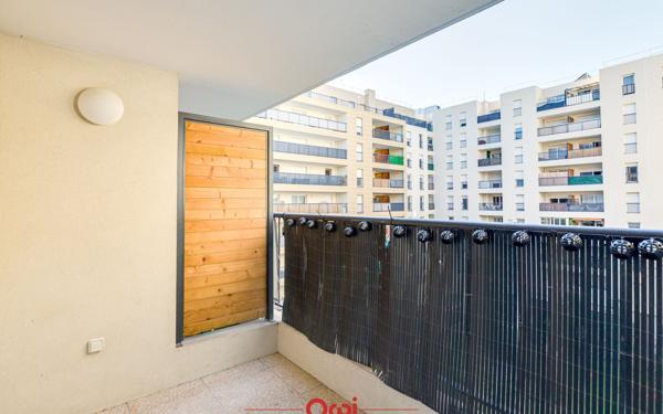 Appartement à vendre    3 pièces • 57,76 m2 Marseille 10