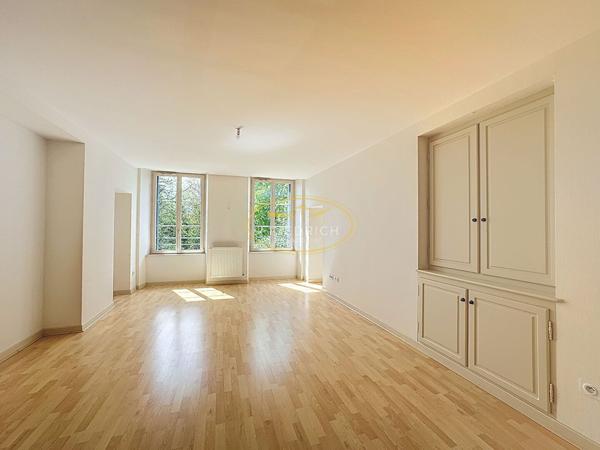 SPACIEUX APPARTEMENT F4 DE 112 m2 EN PLEIN COEUR DE COMMERCY Commercy
