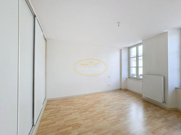 SPACIEUX APPARTEMENT F4 DE 112 m2 EN PLEIN COEUR DE COMMERCY Commercy