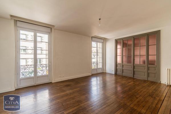 Appartement à louer 2 pièces 70.79m² Saint-Brieuc (22000)